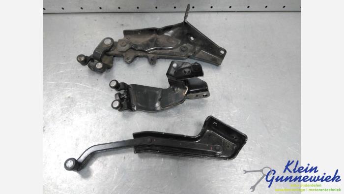 Używane Rózne Opel Combo Cena € 65,00 Procedura marży oferowane przez Klein Gunnewiek Autodemontage & Motorentechniek