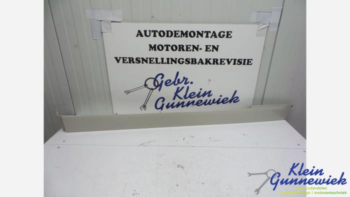 Używane Rózne Mercedes Vito Cena € 20,00 Procedura marży oferowane przez Klein Gunnewiek Autodemontage & Motorentechniek