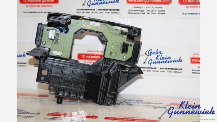 Używane Rózne Ford Focus Cena € 20,00 Procedura marży oferowane przez Klein Gunnewiek Autodemontage & Motorentechniek