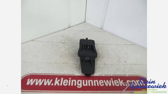 Begagnade Sensor (övriga) Ford B-Max Pris € 48,00 Marginaltabell erbjuds av Klein Gunnewiek Autodemontage & Motorentechniek