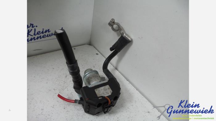 Charging relay
