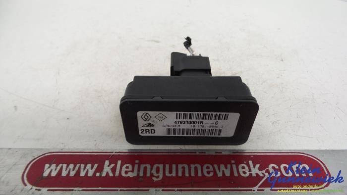 Gebrauchte Relais Renault Megane Preis € 15,00 Margenregelung angeboten von Klein Gunnewiek Autodemontage & Motorentechniek