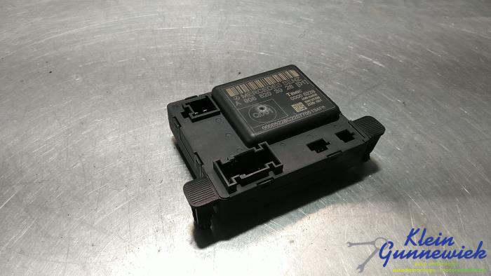 Używane Przekaznik Volkswagen Crafter Cena € 18,00 Procedura marży oferowane przez Klein Gunnewiek Autodemontage & Motorentechniek