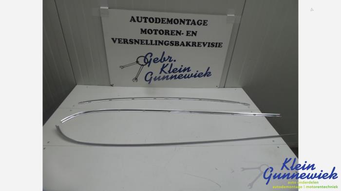 Używane Listwa ozdobna BMW 5-Serie Cena € 17,00 Procedura marży oferowane przez Klein Gunnewiek Autodemontage & Motorentechniek
