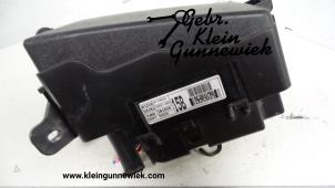 Usados Caja de fusibles Hyundai I40 Precio de solicitud ofrecido por Gebr.Klein Gunnewiek Ho.BV