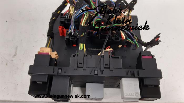 Fuse box from a Audi A3 2008