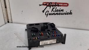 Used Fuse box Peugeot 206 Price on request offered by Gebr.Klein Gunnewiek Ho.BV