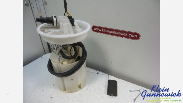 Usagé Pompe à carburant Ford Focus Prix € 38,00 Règlement à la marge proposé par Klein Gunnewiek Autodemontage & Motorentechniek