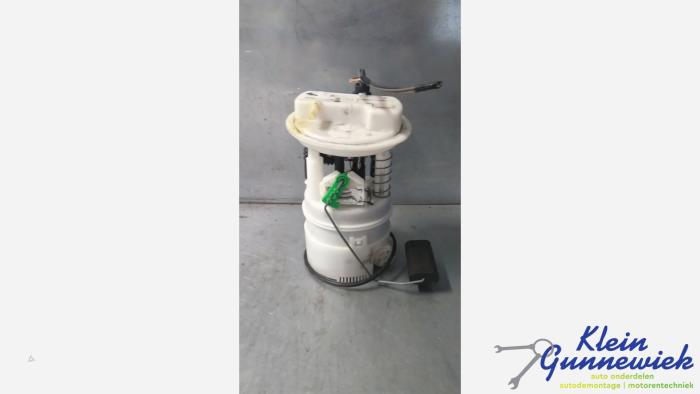 Usagé Pompe à carburant Dacia Duster Prix € 65,00 Règlement à la marge proposé par Klein Gunnewiek Autodemontage & Motorentechniek