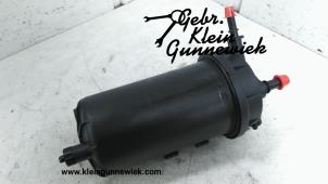Usagé Boîtier de filtre carburant Opel Movano Prix sur demande proposé par Gebr.Klein Gunnewiek Ho.BV
