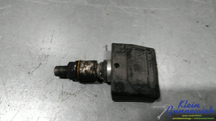 Begagnade Däcktryckssensor Renault Grand Espace Pris € 15,00 Marginaltabell erbjuds av Klein Gunnewiek Autodemontage & Motorentechniek