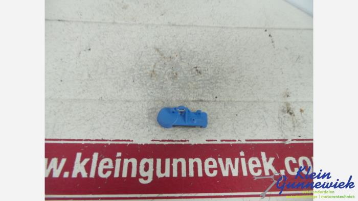 Begagnade Däcktryckssensor Opel Adam Pris € 15,00 Marginaltabell erbjuds av Klein Gunnewiek Autodemontage & Motorentechniek