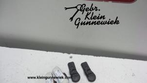 Used Tyre pressure sensor Renault Clio Price on request offered by Gebr.Klein Gunnewiek Ho.BV