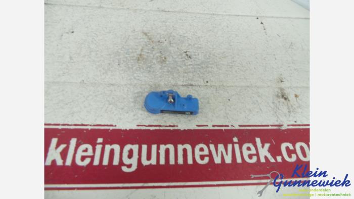 Begagnade Däcktryckssensor Opel Adam Pris € 15,00 Marginaltabell erbjuds av Klein Gunnewiek Autodemontage & Motorentechniek