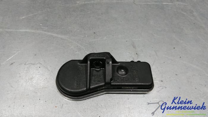 Begagnade Däcktryckssensor Renault Twingo Pris € 20,00 Marginaltabell erbjuds av Klein Gunnewiek Autodemontage & Motorentechniek