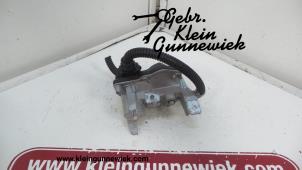 Usados Válvula de mariposa de gases de escape Renault Trafic Precio de solicitud ofrecido por Gebr.Klein Gunnewiek Ho.BV