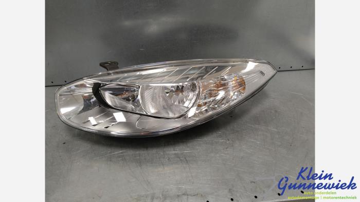 Używane Reflektor lewy Renault Fluence Cena € 95,00 Procedura marży oferowane przez Klein Gunnewiek Autodemontage & Motorentechniek