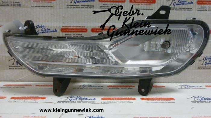 Fog light, front left from a Ford Kuga 2013