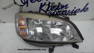 Used Headlight, right Opel Zafira Price on request offered by Gebr.Klein Gunnewiek Ho.BV