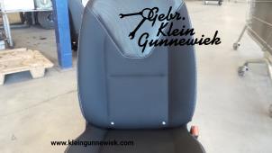 Used Seat, right Renault Clio Price on request offered by Gebr.Klein Gunnewiek Ho.BV