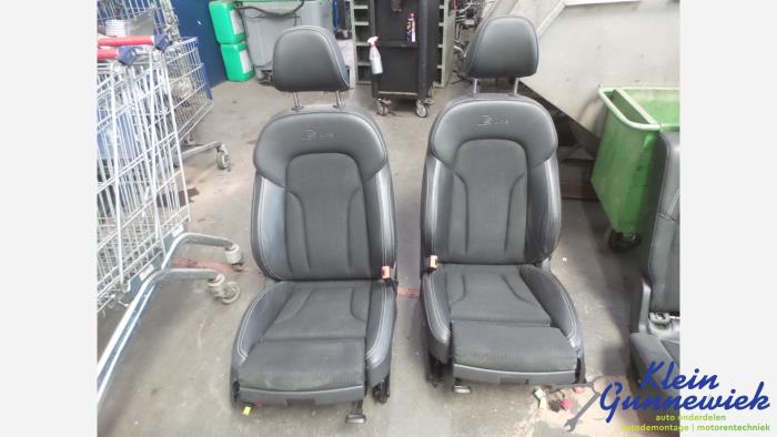 Revêtement De Pilier Avant Gauche Pour Audi Q5 8R, Référence 8R0867233B/C - Occasion, Pièce Audi D'origine