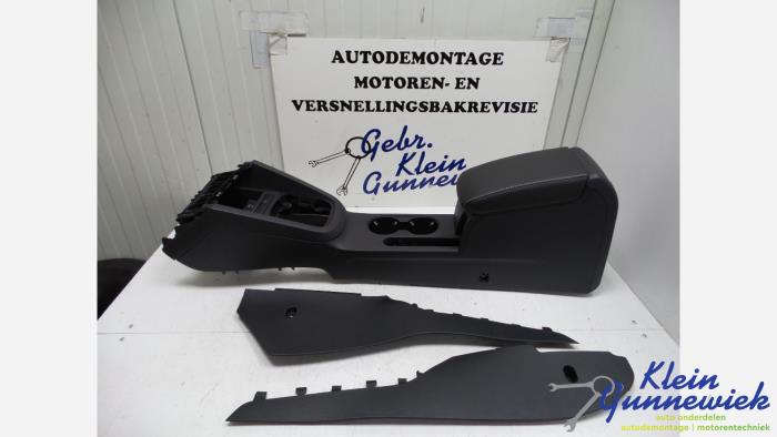Begagnade Armstöd Volkswagen Jetta Pris € 75,00 Marginaltabell erbjuds av Klein Gunnewiek Autodemontage & Motorentechniek