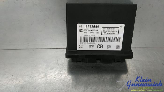 Używane Modul centralnego zamka Opel Ampera Cena € 45,00 Procedura marży oferowane przez Klein Gunnewiek Autodemontage & Motorentechniek