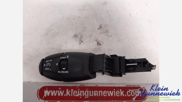 Usagé Commande régulateur de vitesse Citroen C3 Prix € 29,00 Règlement à la marge proposé par Klein Gunnewiek Autodemontage & Motorentechniek