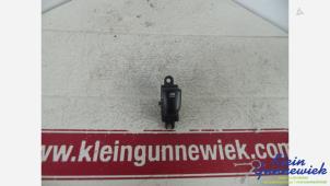 Używane Przelacznik elektrycznej szyby Renault Kadjar Cena na żądanie oferowane przez Klein Gunnewiek Autodemontage & Motorentechniek