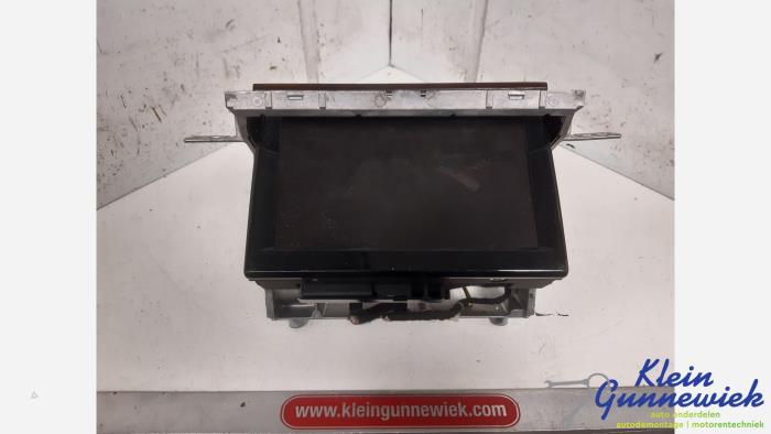 Begagnade Innerdisplay Audi A8 Pris € 68,00 Marginaltabell erbjuds av Klein Gunnewiek Autodemontage & Motorentechniek