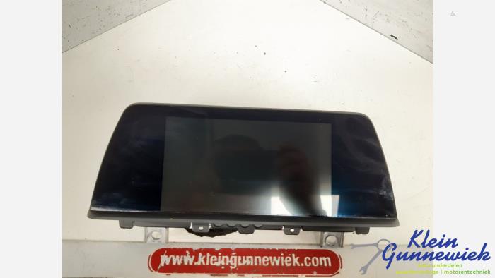 Begagnade Innerdisplay BMW 1-Serie Pris € 475,00 Marginaltabell erbjuds av Klein Gunnewiek Autodemontage & Motorentechniek