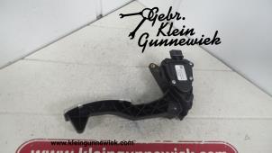 Used Throttle pedal position sensor Renault Twingo Price € 45,00 Margin scheme offered by Gebr.Klein Gunnewiek Ho.BV