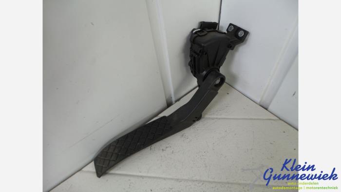 Begagnade Gaspedalsensor Volkswagen Touareg Pris € 20,00 Marginaltabell erbjuds av Klein Gunnewiek Autodemontage & Motorentechniek