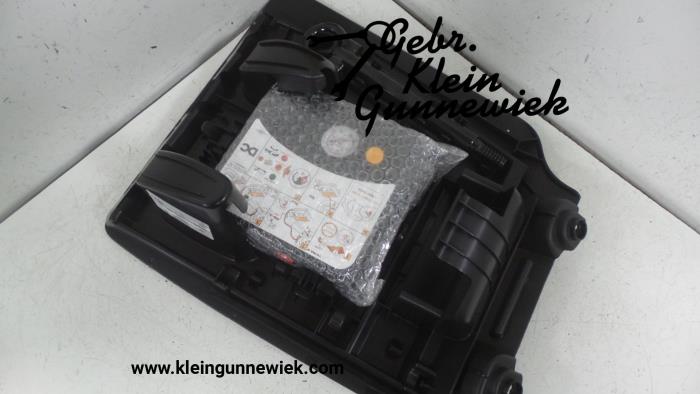 Tool set from a Renault Twingo 2015