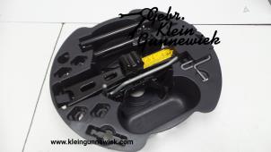 Gebrauchte Werkzeugsatz Renault Twingo Preis auf Anfrage angeboten von Gebr.Klein Gunnewiek Ho.BV