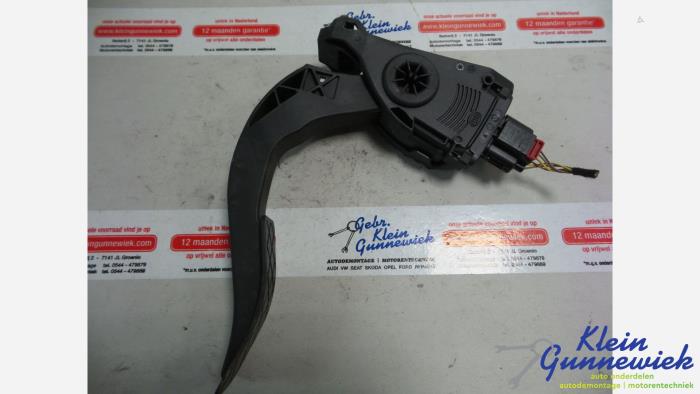 Begagnade Gaspedalsensor Audi S5 Pris € 16,00 Marginaltabell erbjuds av Klein Gunnewiek Autodemontage & Motorentechniek