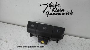Used Parking brake switch Skoda Superb Price on request offered by Gebr.Klein Gunnewiek Ho.BV