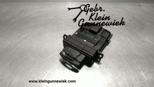 Used Card reader (lock) Renault Koleos Price on request offered by Gebr.Klein Gunnewiek Ho.BV