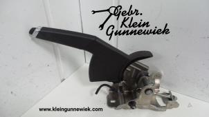 Used Parking brake lever Renault Clio Price on request offered by Gebr.Klein Gunnewiek Ho.BV