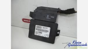 Usados Módulo de freno de mano Audi A4 Precio € 75,00 Norma de margen ofrecido por Klein Gunnewiek Autodemontage & Motorentechniek