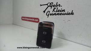 Gebrauchte Handbremse Schalter Seat Leon Preis € 22,50 Margenregelung angeboten von Gebr.Klein Gunnewiek Ho.BV