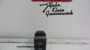 Usados Interruptor de freno de mano Audi TT Precio de solicitud ofrecido por Gebr.Klein Gunnewiek Ho.BV