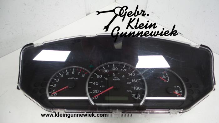 Instrument panel from a Kia Carens 2006