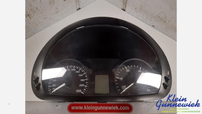 Begagnade Instrumentpanel Mercedes Vito Pris € 58,00 Marginaltabell erbjuds av Klein Gunnewiek Autodemontage & Motorentechniek