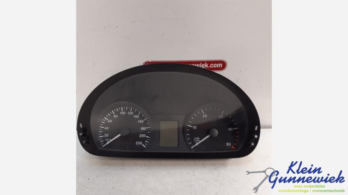 Begagnade Instrumentpanel Mercedes Vito Pris € 58,00 Marginaltabell erbjuds av Klein Gunnewiek Autodemontage & Motorentechniek