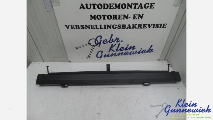 Używane Kratka dla psa BMW 3-Serie Cena € 73,00 Procedura marży oferowane przez Klein Gunnewiek Autodemontage & Motorentechniek