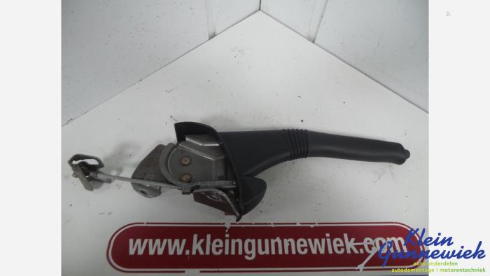 Gebrauchte Handbremsgriff Dacia Sandero Preis € 20,00 Margenregelung angeboten von Klein Gunnewiek Autodemontage & Motorentechniek