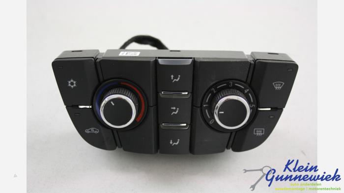 Begagnade Värmekontrollpanel Opel Astra Pris € 32,00 Marginaltabell erbjuds av Klein Gunnewiek Autodemontage & Motorentechniek