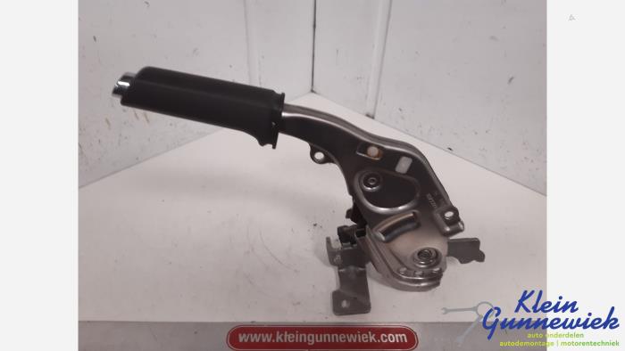 Gebrauchte Handbremsgriff Opel Astra Preis € 20,00 Margenregelung angeboten von Klein Gunnewiek Autodemontage & Motorentechniek