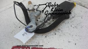 Usagé Tendeur de ceinture gauche Renault Trafic Prix sur demande proposé par Gebr.Klein Gunnewiek Ho.BV